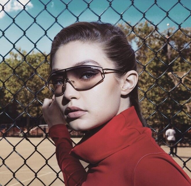 Новые очки коллаборации Vogue Eyewear и Джиджи Хадид